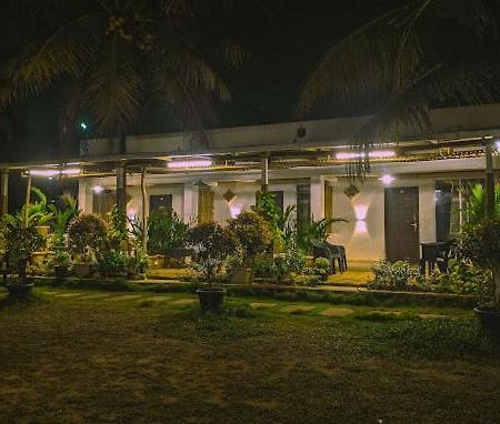 The Ocean View Hotel Ullāl Exterior photo