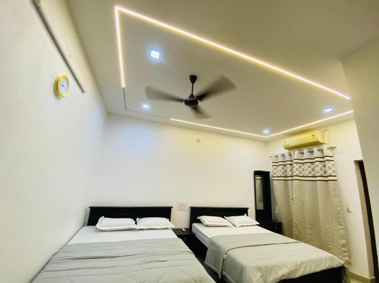 The Ocean View Hotel Ullāl Exterior photo
